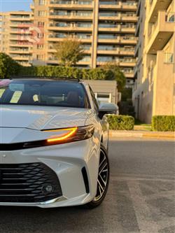 تۆیۆتا کامری